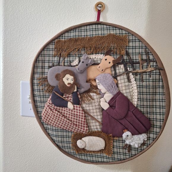 Vintage quilted fabric nativity circular wall hanging Jesus christmas - Picture 1 of 6
